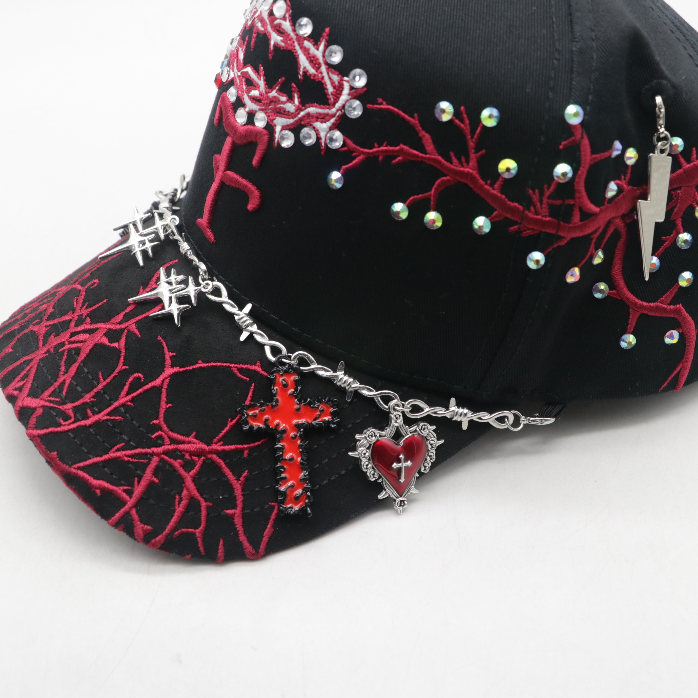 Wholesale Luxury Sparkling Dice Rhinestone Cap Born To Win Crystal Baseball Cap For Men