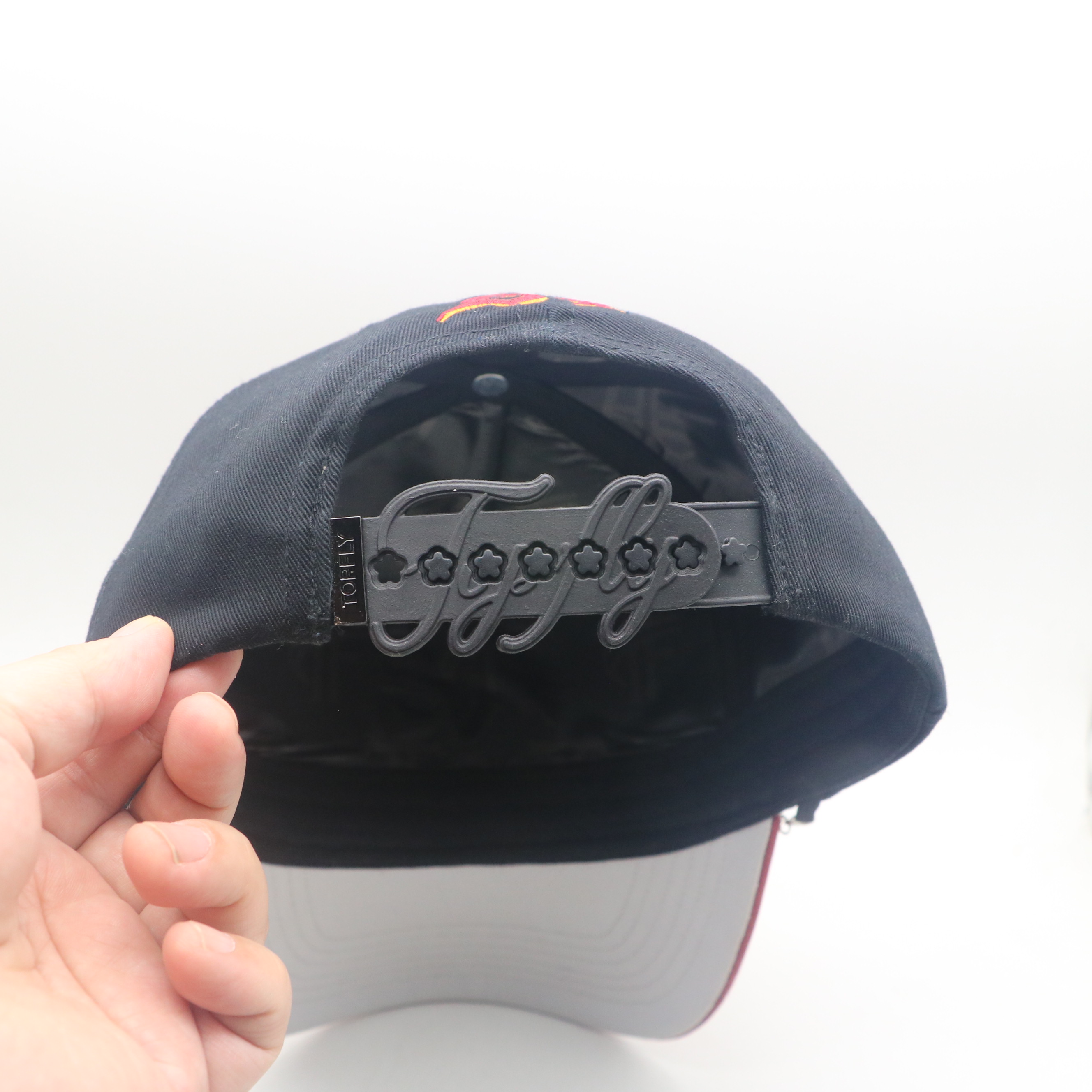 Topfly Black Red Rhinestone Baseball Cap Barbed Wire Star Chain Streetwear Trucker Hat