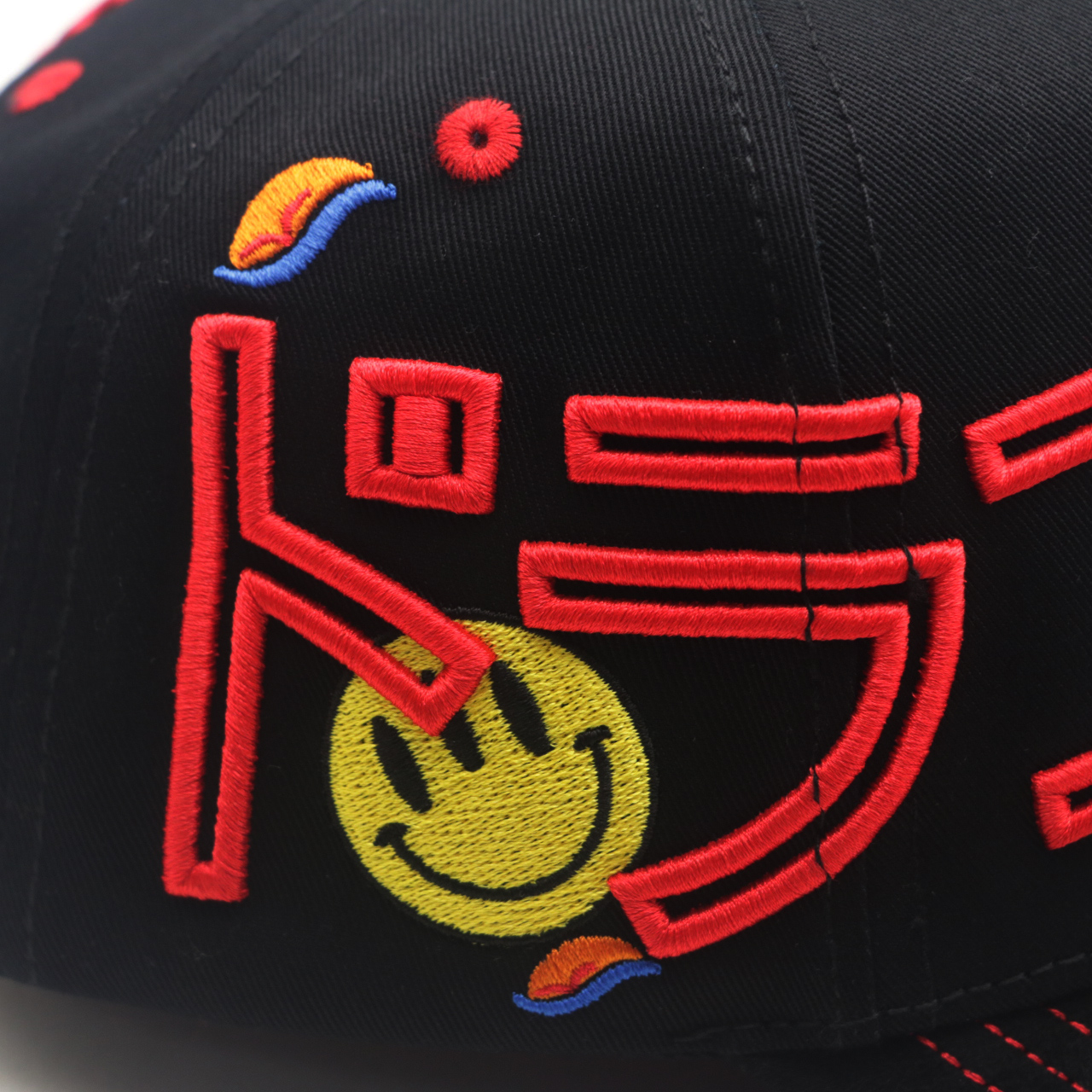Black Red Contrast Stitching Dad Hat Custom 3D Embroidery Logo Side Smile Rainbow Embroidery Streetwear Baseball Cap