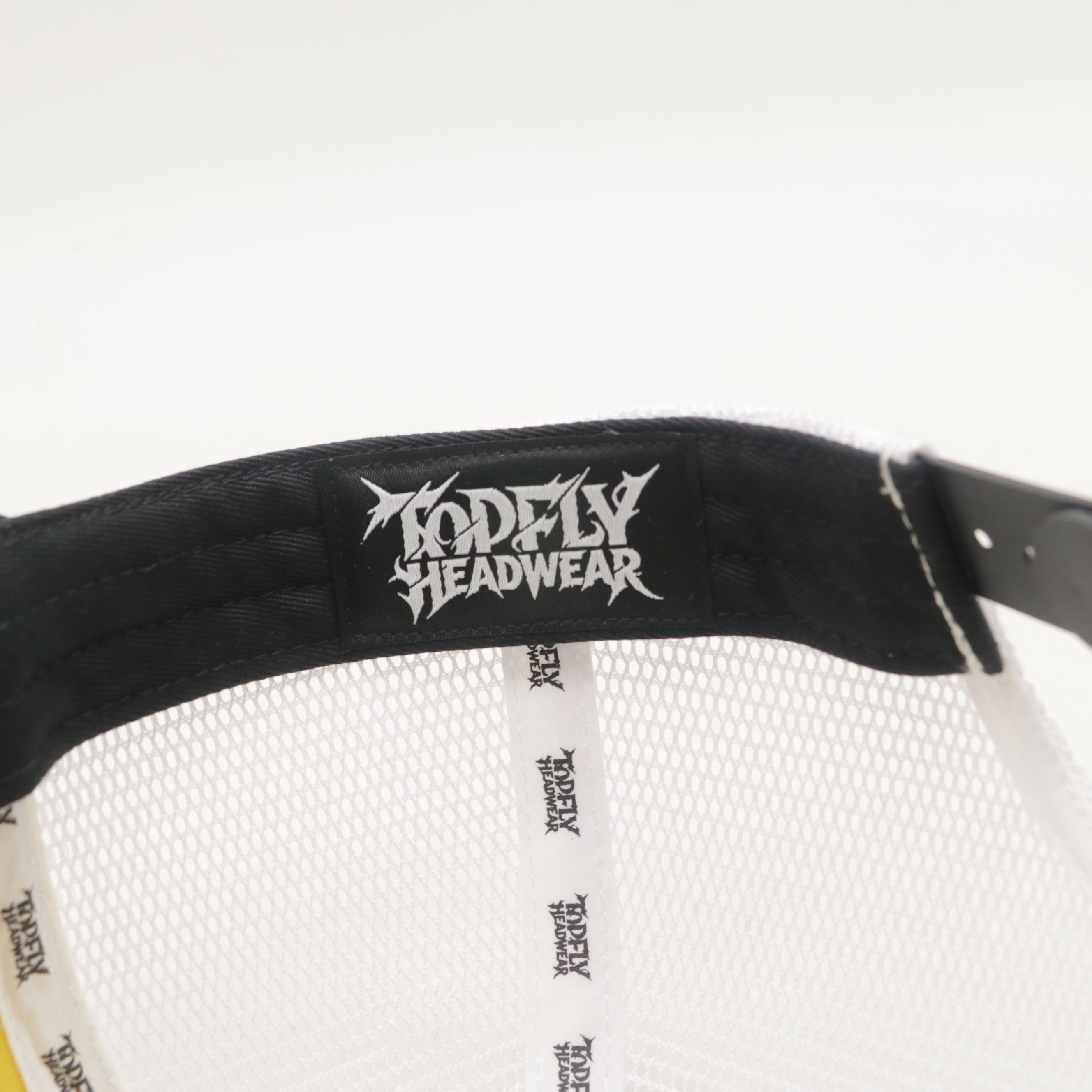 5 Panel Trucker Hat Yellow White Black Color Block Mesh Back Cap Custom Round PVC Rubber Patch Logo Outdoor Baseball Cap for Men